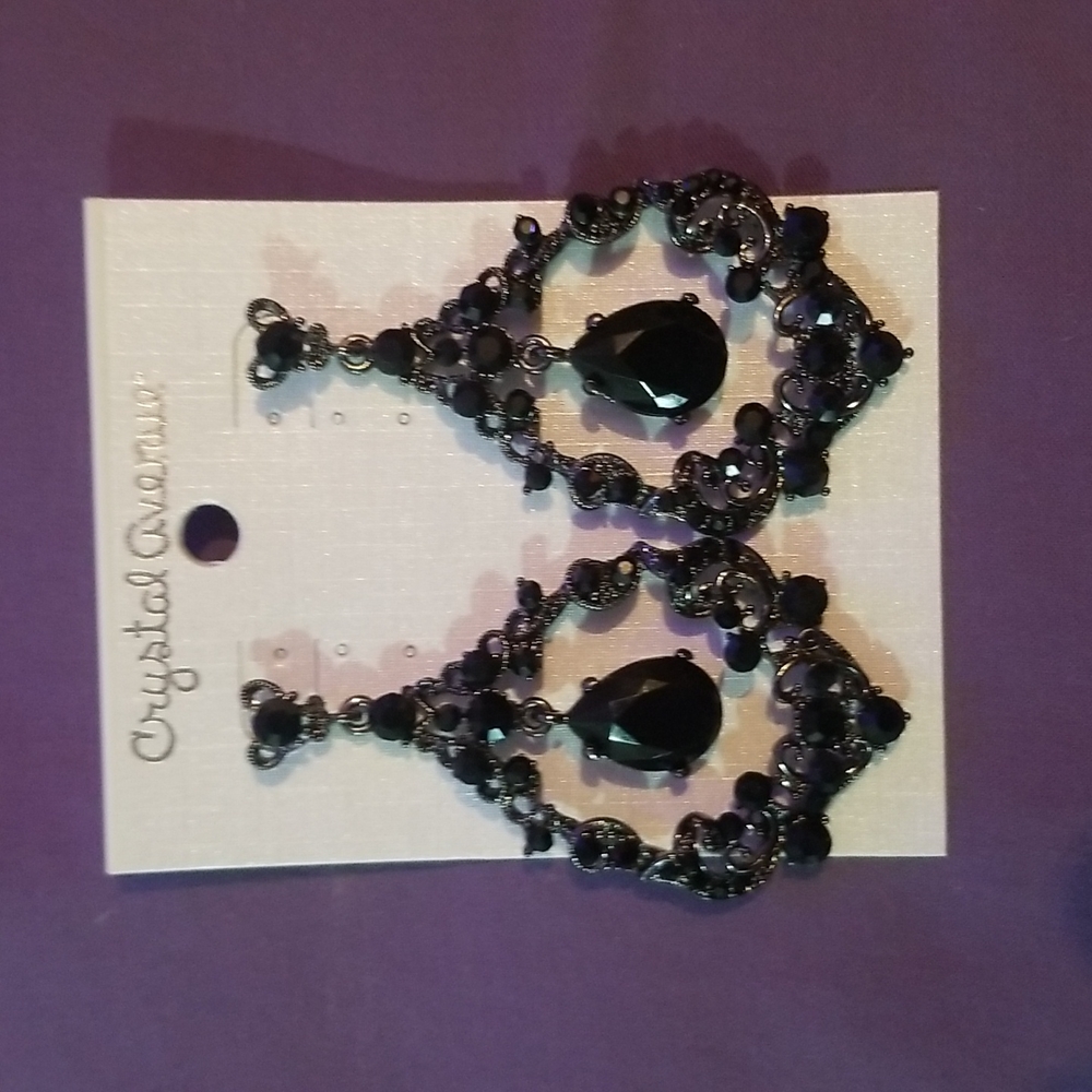 - Earings gothic
